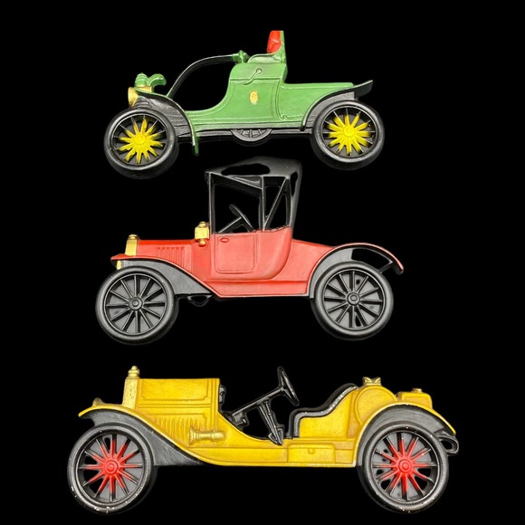 Midwest Accents Vintage Metal Midwest Car Wall Hanging Ford Stutz